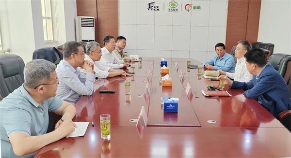 濰坊市人大常委會(huì)機(jī)關(guān)二級(jí)巡視員、濰坊市企業(yè)家...